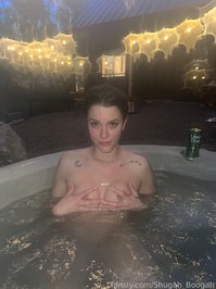 Shugah_Boogah leak - Hot tub titties - you coming in???
