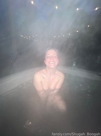 Shugah_Boogah leak - Hot tub titties - you coming in???