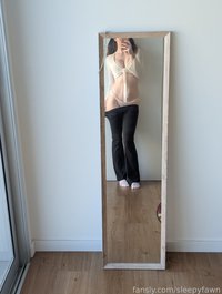 sleepyfawn leak - tummy and hips in my little outfit of the day