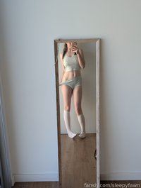 sleepyfawn leak - slowly stripping down for you <3