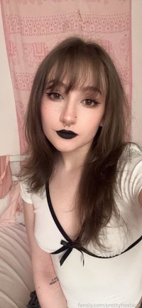 prettyhostage leak - for my face and/or underboob enjoyers :3