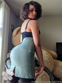 PandorasFunBox leak - Hilary got a WAGON back there! tags: #pandorasf