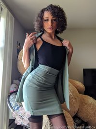 PandorasFunBox leak - Did you have as big of a crush on Hilary Banks as