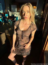 itsmecat leak - Golden hour looks great with my blue eyes, don't y