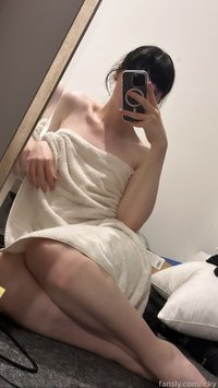 icky leak - Fresh out the shower maybe you could make me di