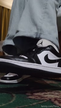 Toria_l leak - Very sweaty feet after 27 thousand steps the s