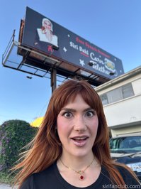 siridahl leak - She's right behind me, isn't she? #SiriDahl #