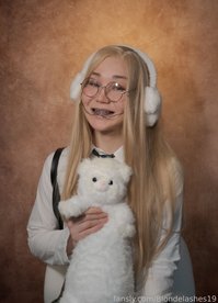 Blondelashes19 leak - Nerdy: more photos to an album