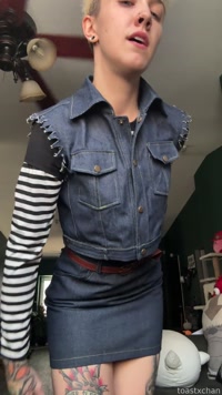 toastx leak - Android 18 pulls up her denim skirt and gets naugh
