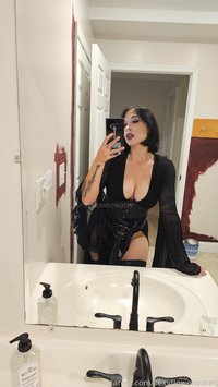 sexyflowerwater leak - I'm gonna wear this to rennfest this weekend. I ha