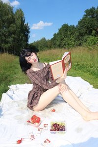 YourSmallDoll leak - wanna see more picnic pics in your dms?
