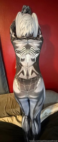 petitesweettreat leak - Venom Frieren #cosplay #frieren #venom #spiderman