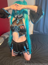 petitesweettreat leak - New Hatsune Miku outfit to try and use for the vid