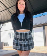 AdrenaSapphire_MILF leak - First photo session outside... I really missed the