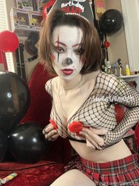 tinyrealhuman leak - I'm such a hot clown.... I'd fuck me... #clown #