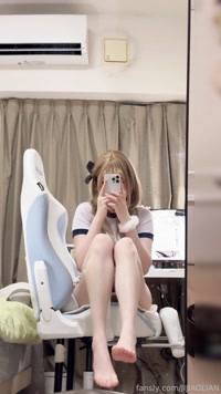 JIJIAOLIAN leak - 想不到怎么做~ #asian #asiangirl #FootJob #masturbate