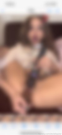 evietaylor leak - In such a rush trying to bust before work, I didn’