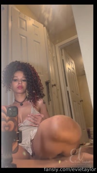 evietaylor leak - Saw myself in the mirror and I immediately underst