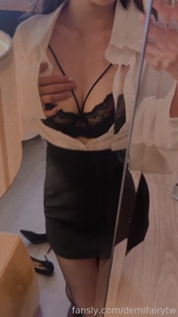 demifairytw leak - 想被你放在心上 不然.....手放在胸上也行