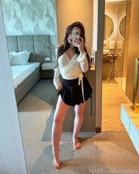 mylafeet leak - Hotel mirror picture dumb