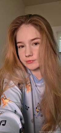 kylierose leak - I got my eyebrows threaded and tinted. I'm not big