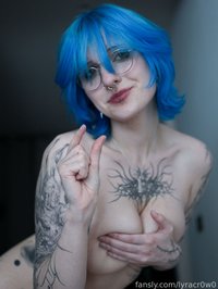 lyracr0w0 leak - you're so small it makes me laugh ~