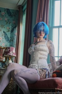 lyracr0w0 leak - these are a lil artsy hehe