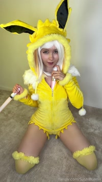 SushiBunniii leak - Eeveelutions! Gotta fuck em all?! TikTok 1: Eevee