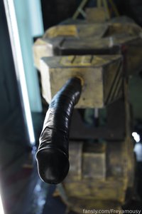 Freyamousy leak - intelligent automatic iron horse