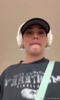 iceyivy leak - My pussy got soaking wet through my shorts while o