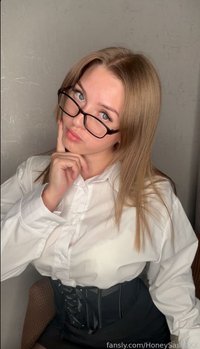 HoneySashaXX leak - a student or a teacher? #fyp #tits #redhead #nude