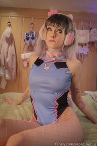 sagee_venus leak - Like my tight bodysuit? >< I think it shows me o