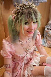 sagee_venus leak - Just a princess #cutegirl #dildo #captive