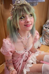 sagee_venus leak - Just a princess #cutegirl #dildo #captive