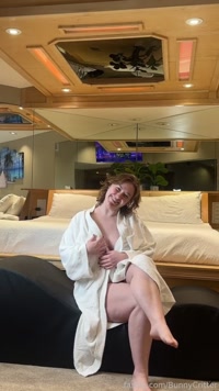 BunnyCritter leak - oh my god the GIRTHHHH on this dildo ‍‍ fuck i