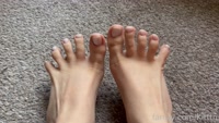 Kitttn leak - 5 feet pics plus some toe scrunch vids #young #20