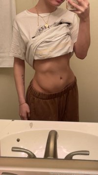 lilyyofthevalleyy leak - Do you guys like my tummy?
