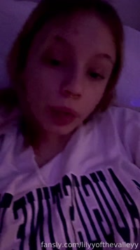 lilyyofthevalleyy leak - Someone come touch me!!!