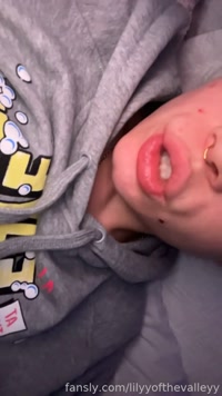 lilyyofthevalleyy leak - Do you like being up close and personal?