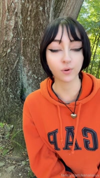 kenalialuv leak - peeing in my backyard!! felt so good after drinkin