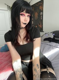 flowerbrat leak - These panties are soo cute, I love pulling them to