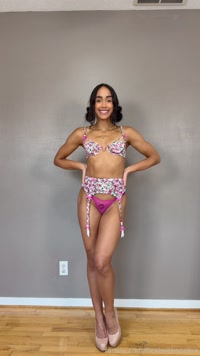 flexiwithsophie leak - You can call me mommy long legs in these new heels