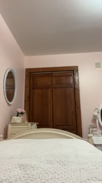 clarabelles leak - Shoes on the bed???!?!?