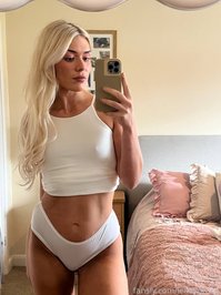 leakygrace leak - Getting ready for the day