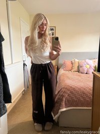 leakygrace leak - Getting ready for the day