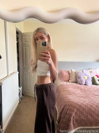 leakygrace leak - Getting ready for the day