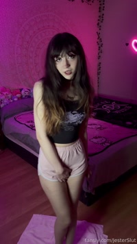 JesterSlut leak - Pissing My Pants + JOI w/ Cum Countdown, 18yo Altg