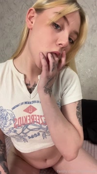 TinyMiracle leak - this t-shirt is really comfy and i can wear it wit