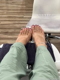 Kalalehlani leak - New Mani Pedi first time doing brown French.