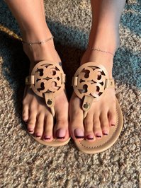 Kalalehlani leak - New Mani Pedi first time doing brown French.